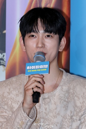 【フォト】イ・ジェイン×アン・ジェホン×ラ・ミランら『ハイファイブ』の主役たち