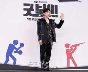 【フォト】フェンシングのメダリスト演じるイ・サンイ