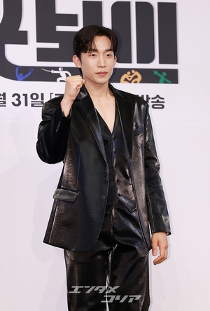 【フォト】フェンシングのメダリスト演じるイ・サンイ