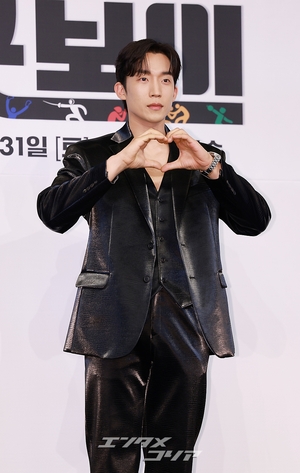 【フォト】フェンシングのメダリスト演じるイ・サンイ