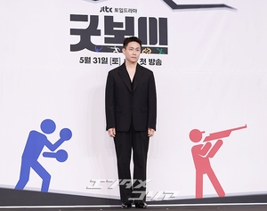 【フォト】オ・ジョンセ、カリスマあふれる黒の装い