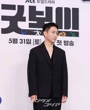 【フォト】オ・ジョンセ、カリスマあふれる黒の装い