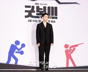 【フォト】オ・ジョンセ、カリスマあふれる黒の装い