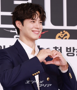 【フォト】ボクシング金メダリストのユン・ドンジュ役演じるパク・ボゴム