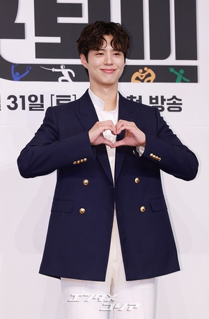 【フォト】ボクシング金メダリストのユン・ドンジュ役演じるパク・ボゴム