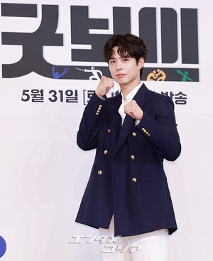 【フォト】ボクシング金メダリストのユン・ドンジュ役演じるパク・ボゴム