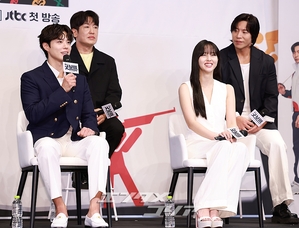 【フォト】パク・ボゴム×キム・ソヒョン×イ・サンイ×オ・ジョンセら、『グッドボーイ』の豪華キャストたち