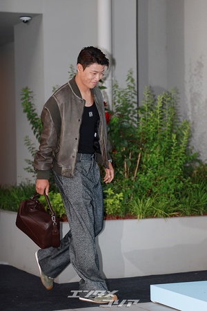 【フォト】サッカー韓国代表・黄喜燦選手　見事なフィジカル