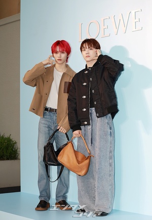 【フォト】BOYNEXTDOORテサン＆ウナク「クロスほっぺハート」