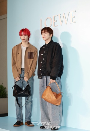 【フォト】BOYNEXTDOORテサン＆ウナク「クロスほっぺハート」