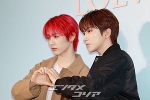 【フォト】BOYNEXTDOORテサン＆ウナク「クロスほっぺハート」