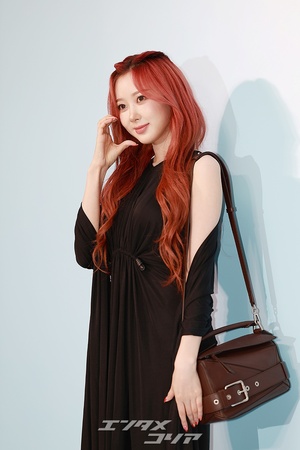 【フォト】aespaジゼル　シックな黒ドレスの女神