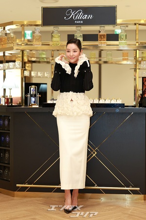 【フォト】チャ・ジュヨン、ブラック＆ホワイトの装いで圧倒的オーラ