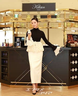 【フォト】チャ・ジュヨン、ブラック＆ホワイトの装いで圧倒的オーラ