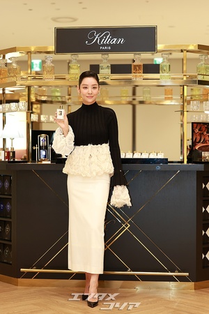 【フォト】チャ・ジュヨン、ブラック＆ホワイトの装いで圧倒的オーラ