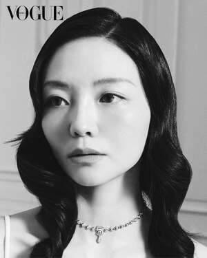 【フォト】雰囲気を圧倒するイ・ソム、魅惑的なスタイル