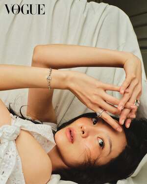 【フォト】雰囲気を圧倒するイ・ソム、魅惑的なスタイル