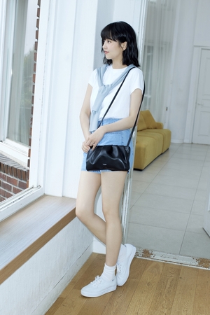 【フォト】感性的な雰囲気のキム・ソヒョン、日常の中の特別な瞬間