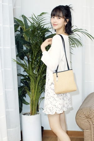 【フォト】感性的な雰囲気のキム・ソヒョン、日常の中の特別な瞬間