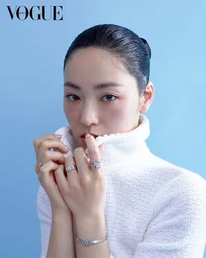 【フォト】穏やかな眼差しのチョン・ヨビン、人並みならぬオーラ