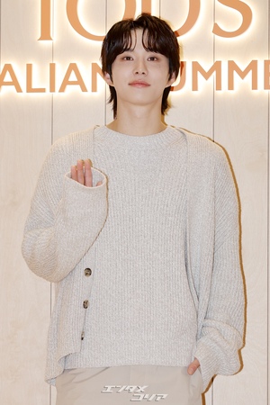 【フォト】NCTジョンウ　コージーなムード＋あったか笑顔