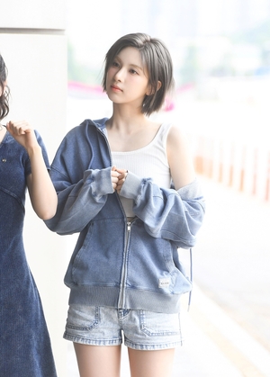 【フォト】NMIXX「さわやか」個性あふれるデニム・コーデで日本へ