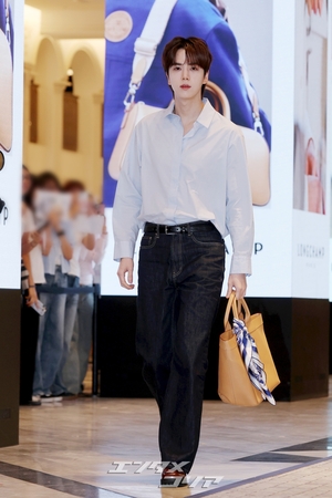 【フォト】イケメン過ぎるTHE BOYZヨンフン、LONGCHAMPのイベントに出席