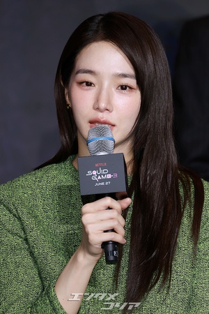 【フォト】パク・ギュヨン、超ミニワンピ姿で美脚アピール