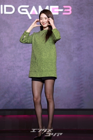 【フォト】パク・ギュヨン、超ミニワンピ姿で美脚アピール