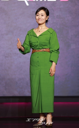 【フォト】カン・エシム、グリーンのワンピースがおしゃれ