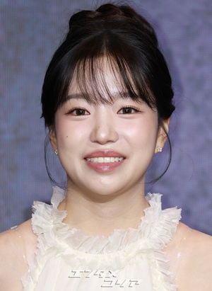 【フォト】ラブリーな魅力振りまくチョ・ユリ