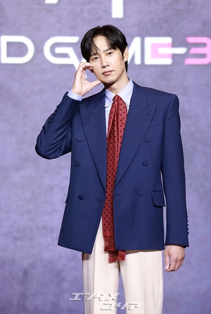 【フォト】パク・ソンフン、『イカゲーム』めぐるAV騒動乗り越え明るい表情