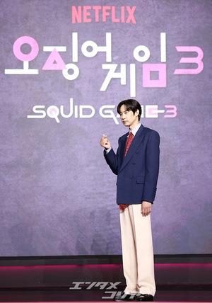 【フォト】パク・ソンフン、『イカゲーム』めぐるAV騒動乗り越え明るい表情