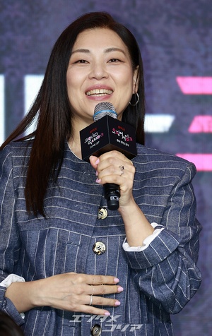 【フォト】魅力的な笑顔のチェ・グクヒ