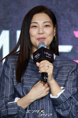 【フォト】魅力的な笑顔のチェ・グクヒ