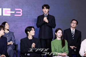 【フォト】『イカゲーム3』のキャストたち、明るい表情でポーズ