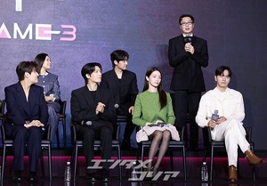 【フォト】『イカゲーム3』のキャストたち、明るい表情でポーズ