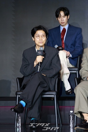 【フォト】『イカゲーム3』のキャストたち、明るい表情でポーズ