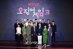 【フォト】『イカゲーム3』のキャストたち、明るい表情でポーズ
