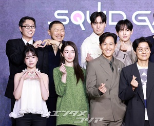 【フォト】『イカゲーム3』のキャストたち、明るい表情でポーズ