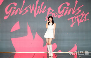 【フォト】ITZY、新譜発売記念の記者懇談会で成熟した魅力アピール