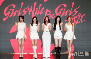 【フォト】ITZY、新譜発売記念の記者懇談会で成熟した魅力アピール