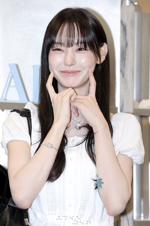 【フォト】SHINeeテミンとの交際否定したno：ze、清純＆さわやかな雰囲気