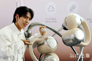 【フォト】2025 SHOKZ FRIENDS DAYのフォトセッションに出席したチャン・ドンウ＆Sean