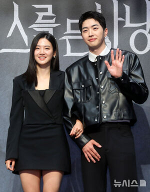 【フォト】パク・ジュヒョン＆カン・フン、ほのぼのとした二人