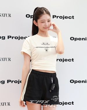 【フォト】IVEレイ、満開の花のような美しさ