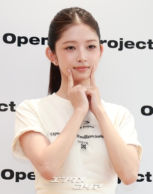 【フォト】IVEレイ、満開の花のような美しさ