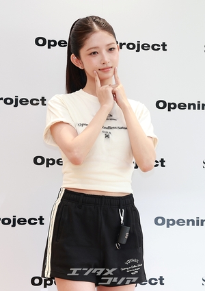 【フォト】IVEレイ、満開の花のような美しさ