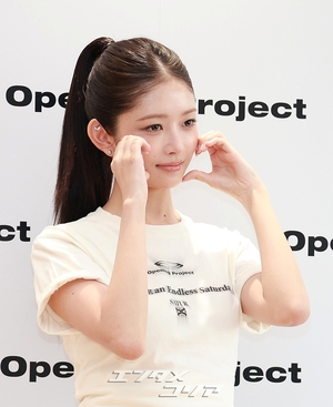 【フォト】IVEレイ、満開の花のような美しさ