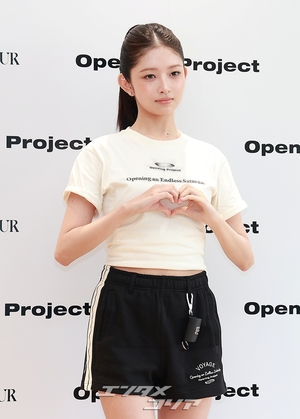 【フォト】IVEレイ、スポーティールックでさわやかな魅力アピール